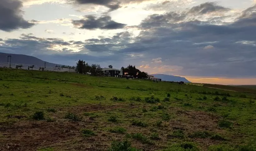 هتل Karuna Guesthouse