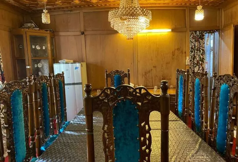 ホテル Nazneen Group Of Houseboats