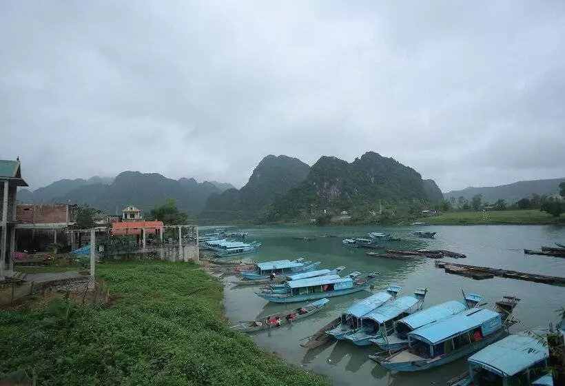 هتل Phong Nha Riverlife Homestay  Hostel