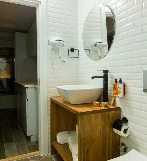 Aamiaismajoitus (B&B) Avlu Tophane