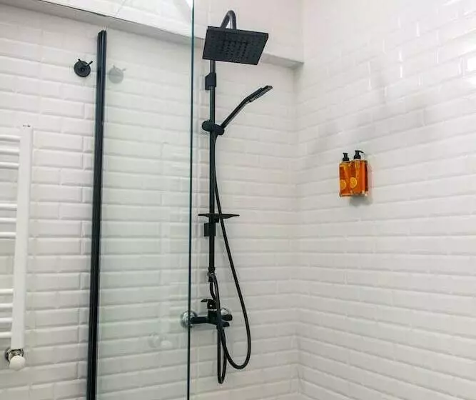 Aamiaismajoitus (B&B) Avlu Tophane