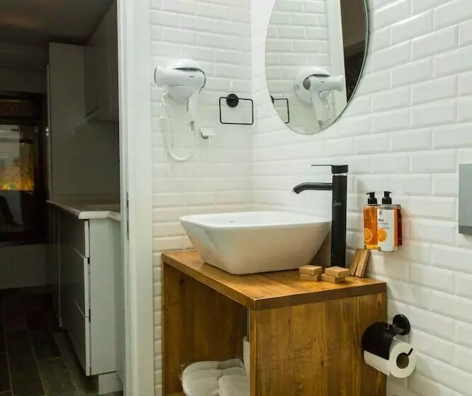 Aamiaismajoitus (B&B) Avlu Tophane