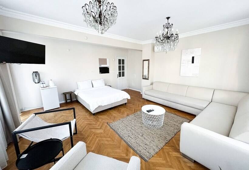 ベッドアンドブレックファースト Avlu Tophane