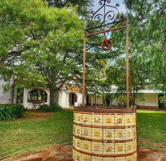 Bed & Breakfast Estancia Turística El Ombú