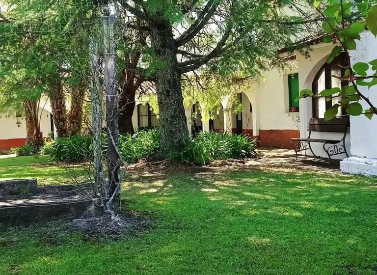 ベッドアンドブレックファースト Estancia Turística El Ombú