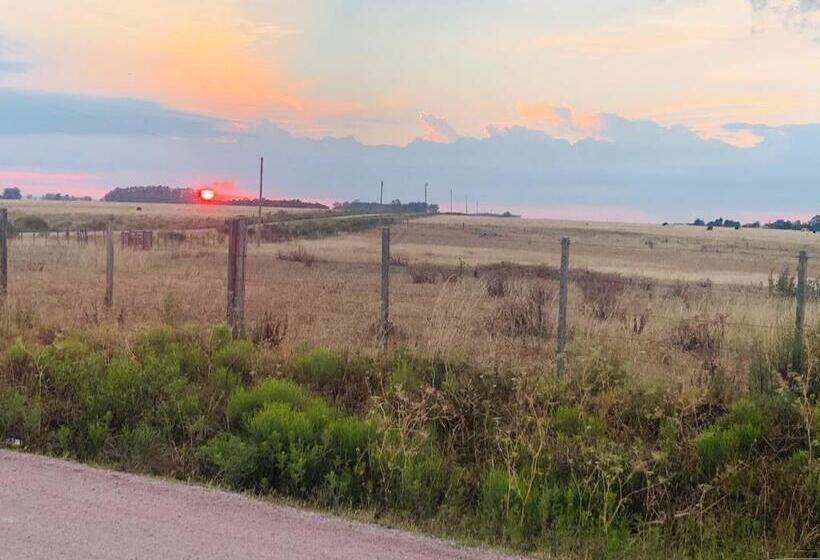 Bed & Breakfast Estancia Turística El Ombú