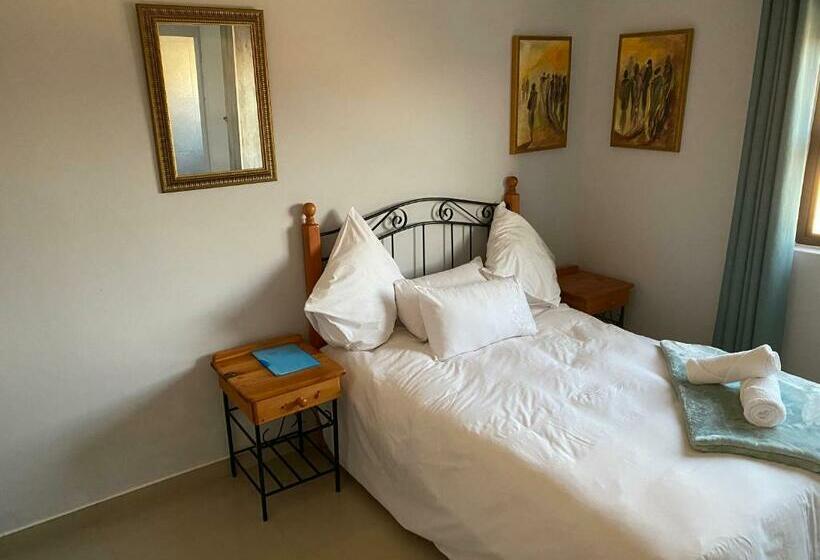 تختخواب و صبحانه Mukulela