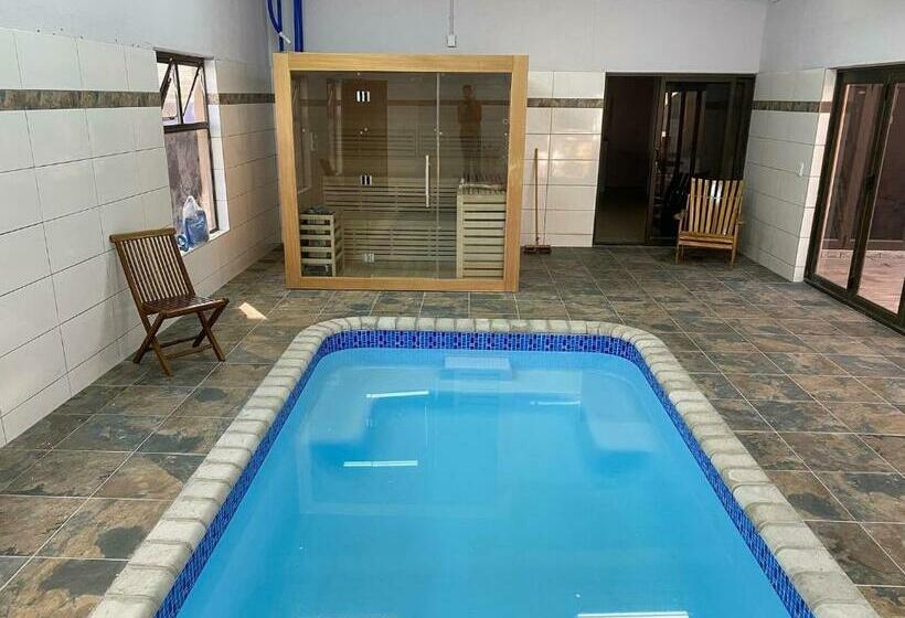 تختخواب و صبحانه Mukulela