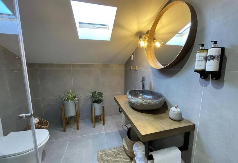 تختخواب و صبحانه Villa D’aurora Country Suites