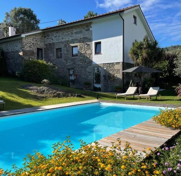 تختخواب و صبحانه Villa D’aurora Country Suites