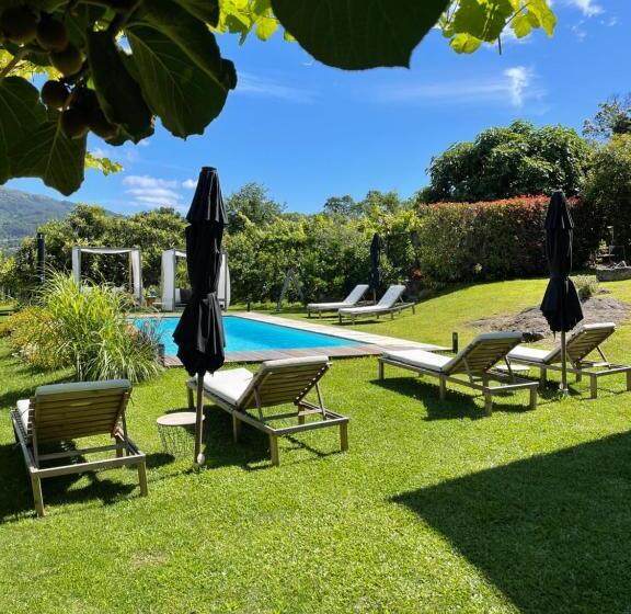 تختخواب و صبحانه Villa D’aurora Country Suites