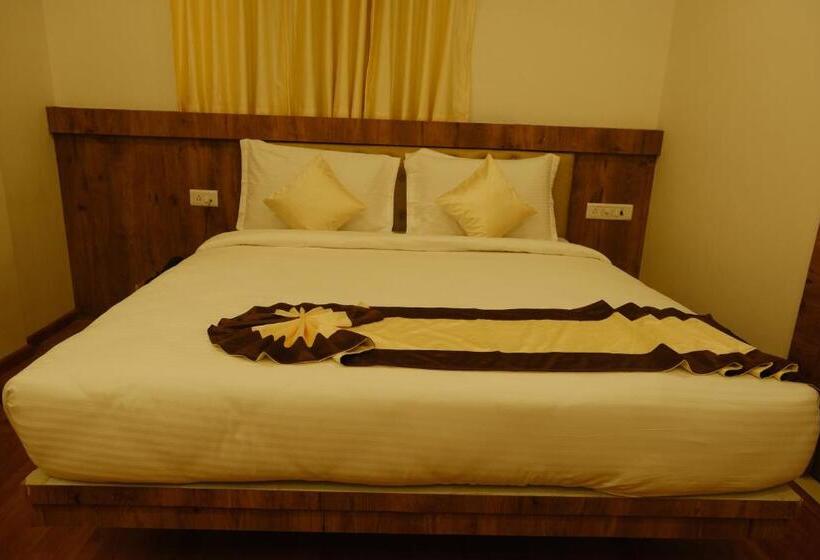 فندق Girija Sunrise