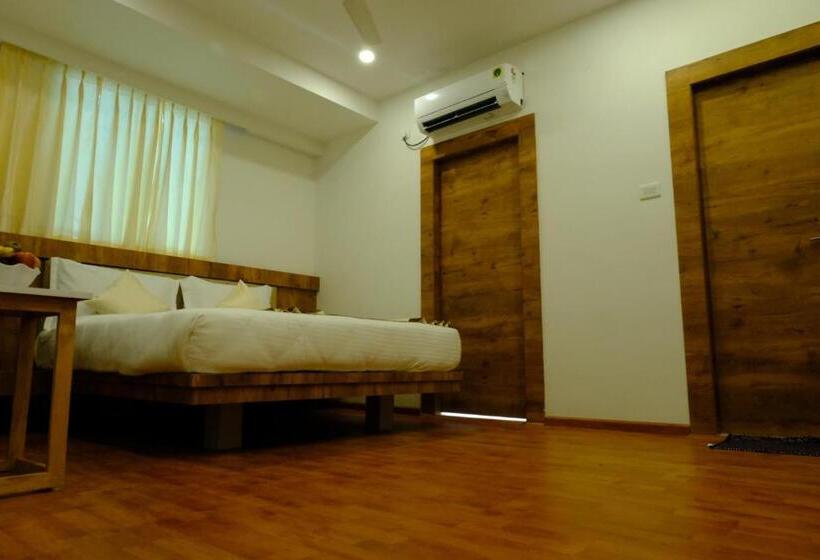 فندق Girija Sunrise