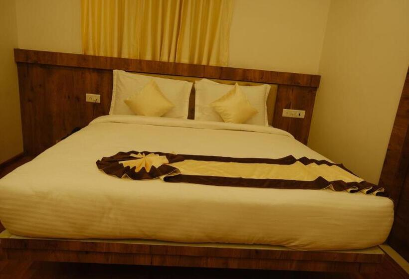 فندق Girija Sunrise