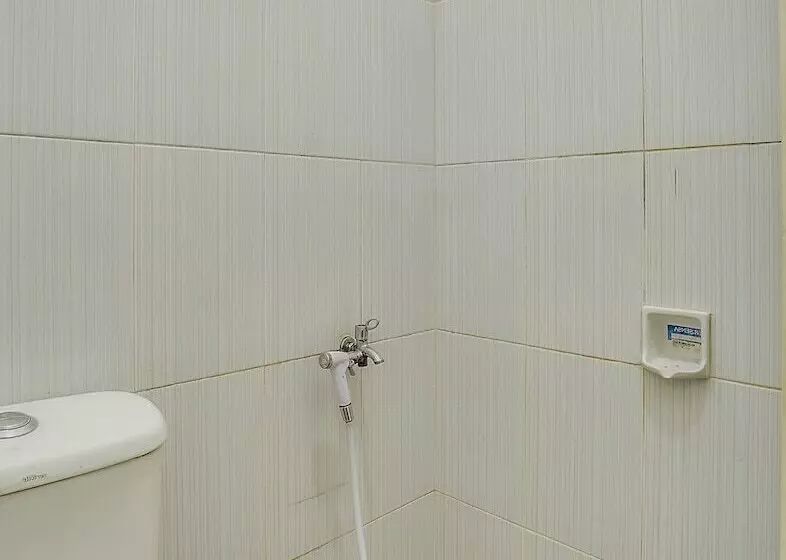 Hotelli Oyo 90684 Happy Homestay Syariah