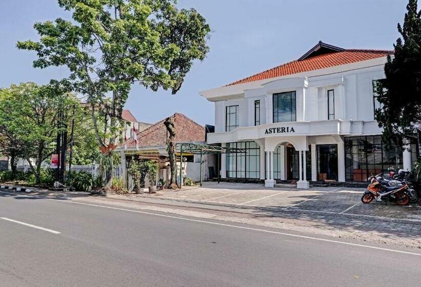 Collection O Hotel Asteria