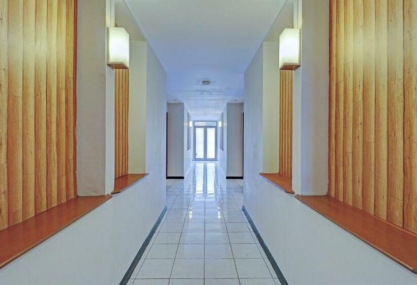 Collection O Hotel Asteria