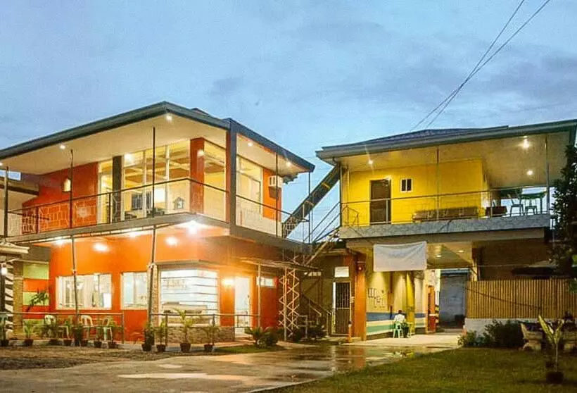 Hotelli Reddoorz@em Pensiontel Butuan City
