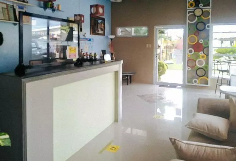 Hotelli Reddoorz@em Pensiontel Butuan City