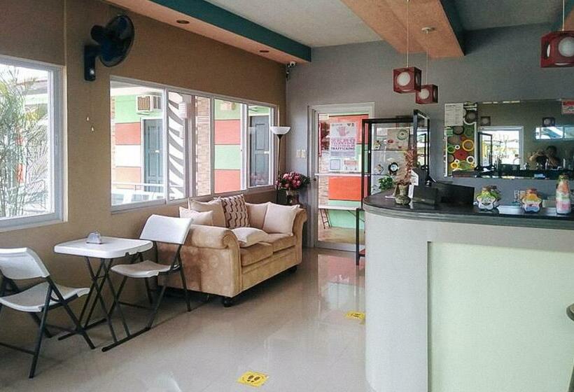 בית מלון כפרי Reddoorz@em Pensiontel Butuan City