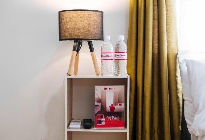 בית מלון כפרי Reddoorz@em Pensiontel Butuan City