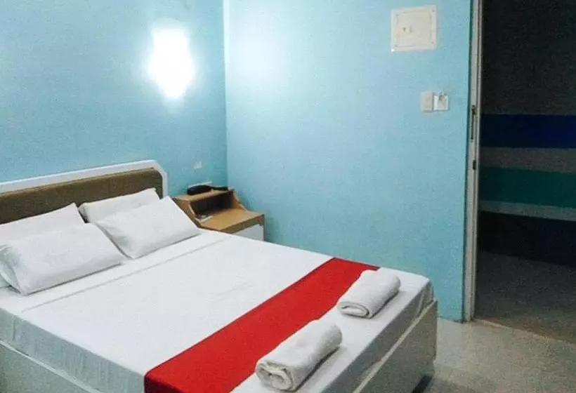 Hotelli Reddoorz@em Pensiontel Butuan City