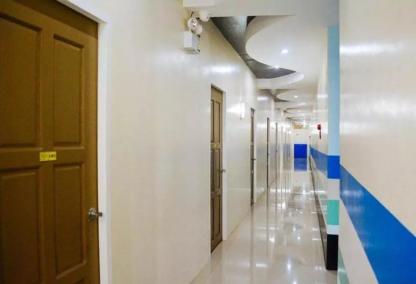 Hotelli Reddoorz@em Pensiontel Butuan City