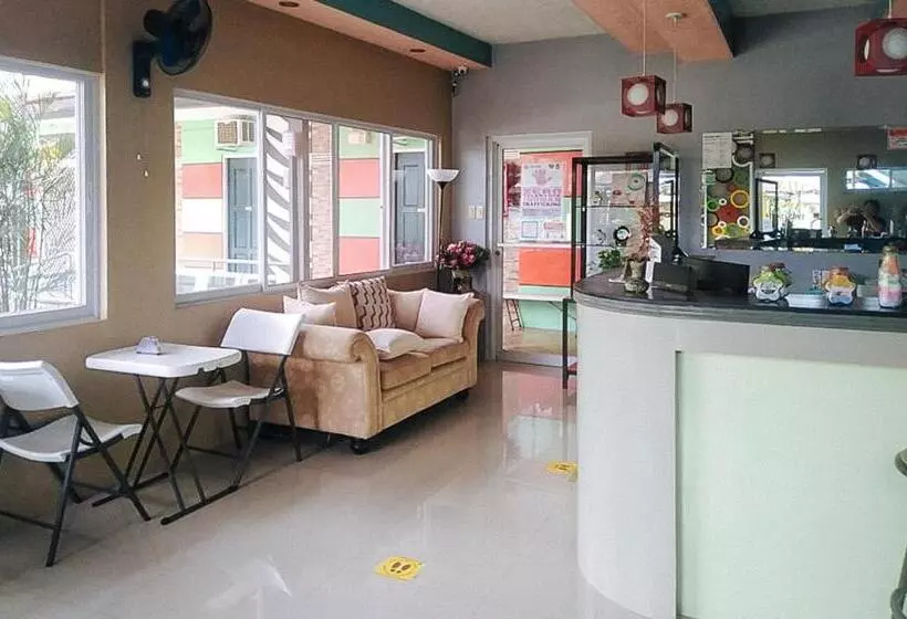 Hotelli Reddoorz@em Pensiontel Butuan City