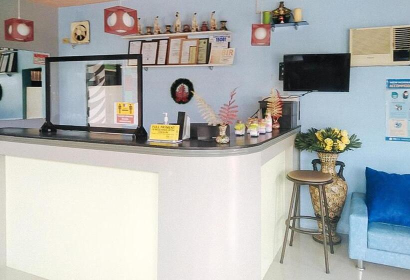 בית מלון כפרי Reddoorz@em Pensiontel Butuan City