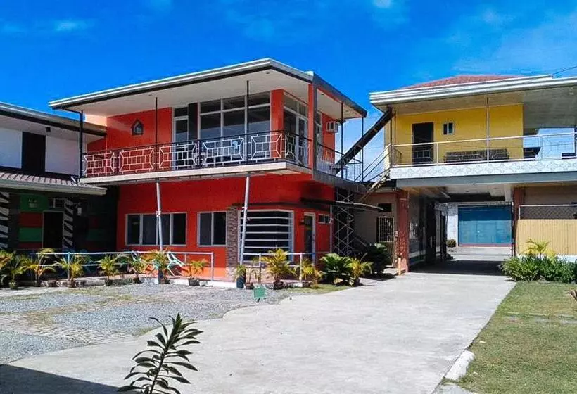 Hotelli Reddoorz@em Pensiontel Butuan City