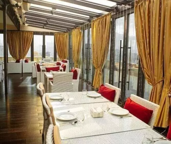 هتل Reikartz Sky Almaty