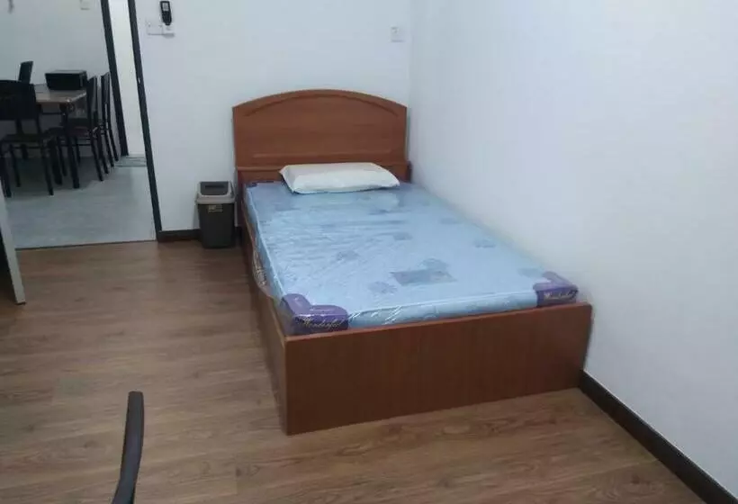ホテル Spot On 90341 Jackie Home