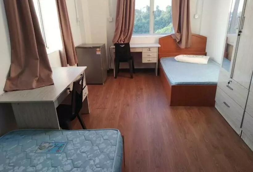 ホテル Spot On 90341 Jackie Home
