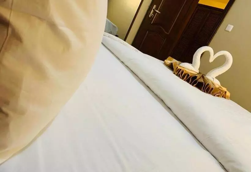 هتل Isis Hôtel