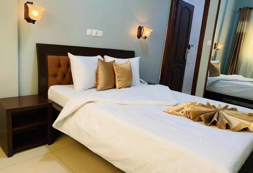 هتل Isis Hôtel