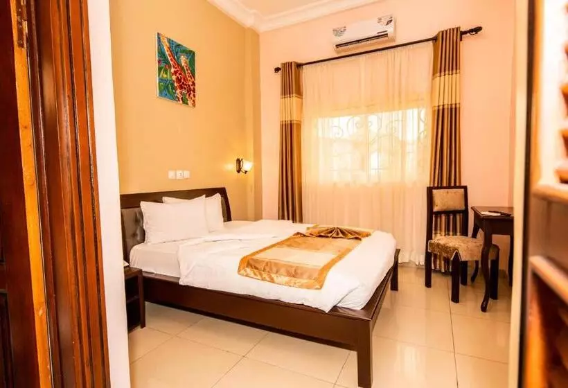 هتل Isis Hôtel