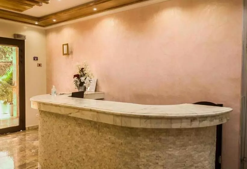 هتل Isis Hôtel