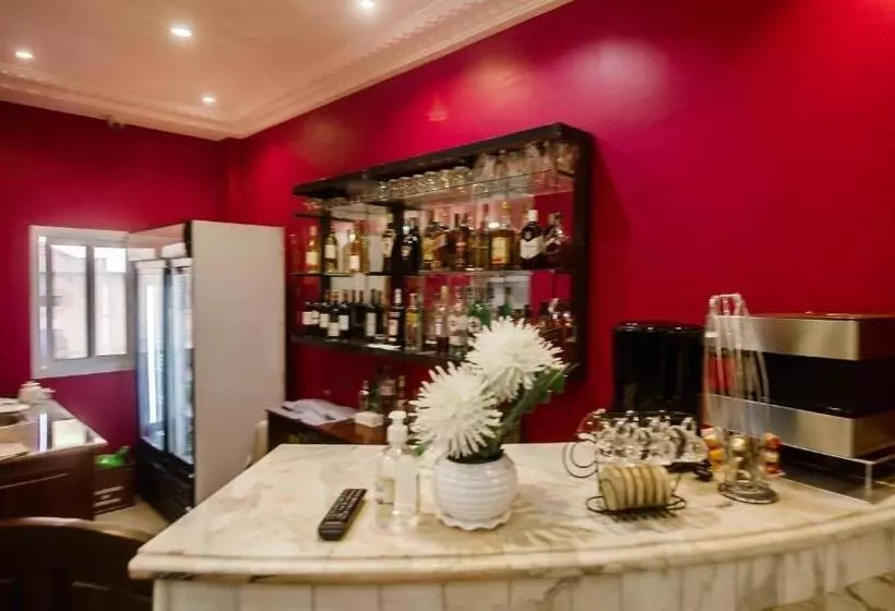 هتل Isis Hôtel