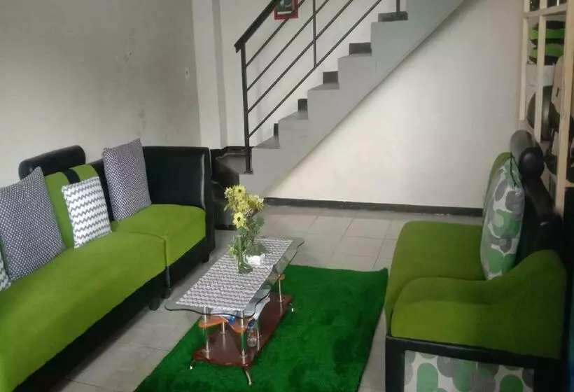 هتل Spot On 90639 Tresno Syariah Homestay