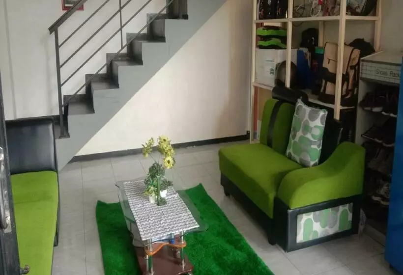 هتل Spot On 90639 Tresno Syariah Homestay