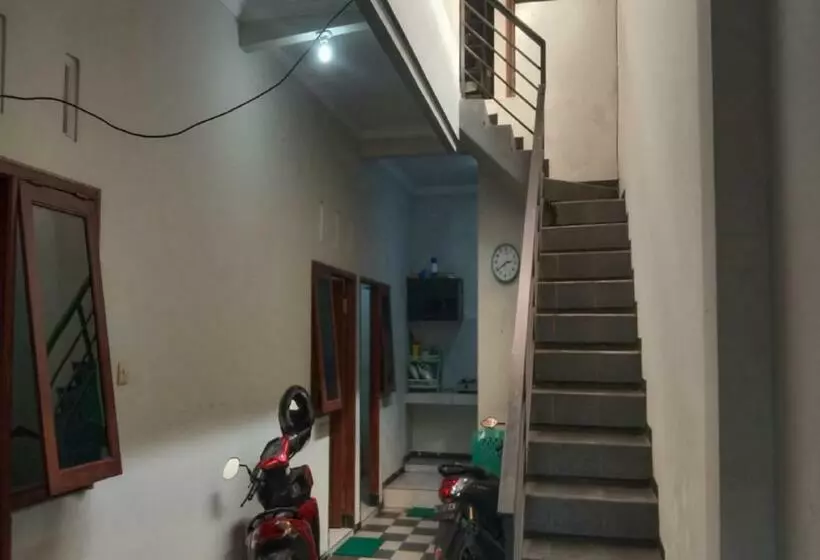 هتل Spot On 90639 Tresno Syariah Homestay