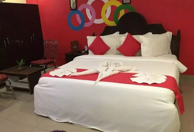 ホテル Swathi Residency