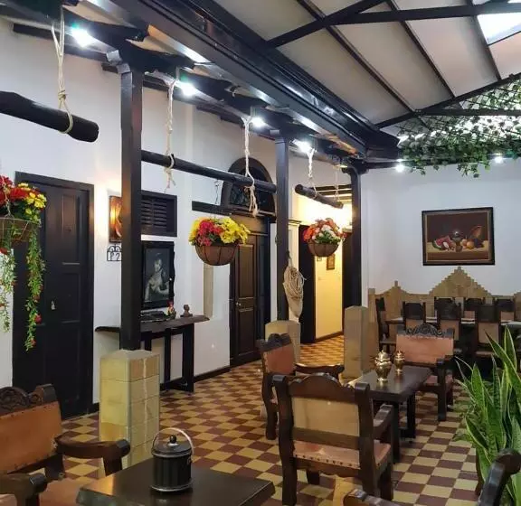 Majatalo Boutique Casa Antigua