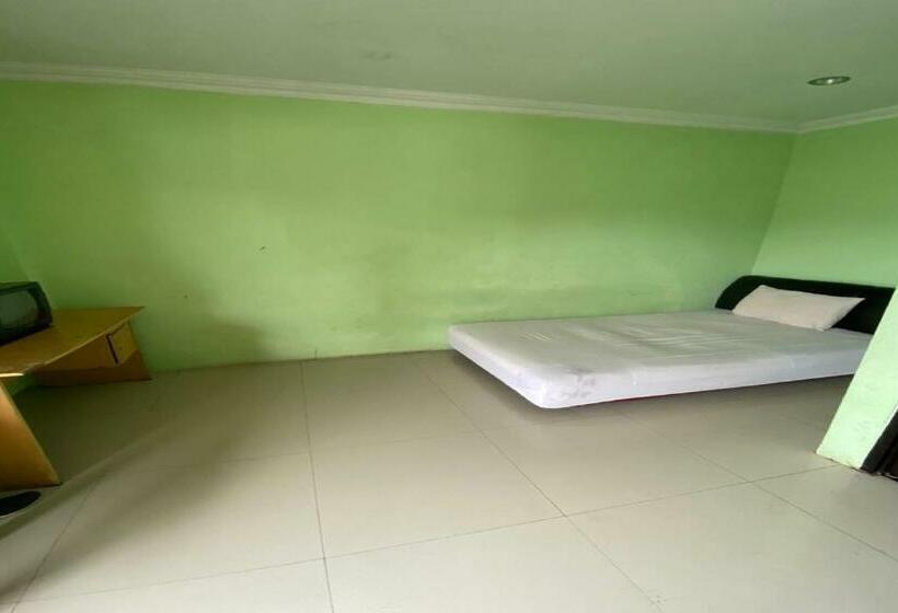 פנסיון Wisma Nirmalasari