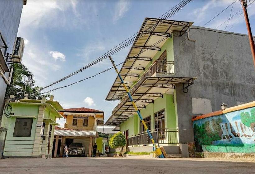 פנסיון Wisma Nirmalasari