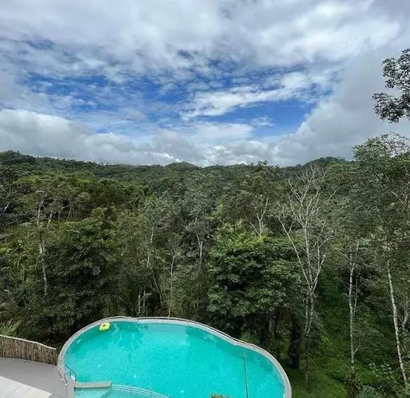 Serene Crest Resort
