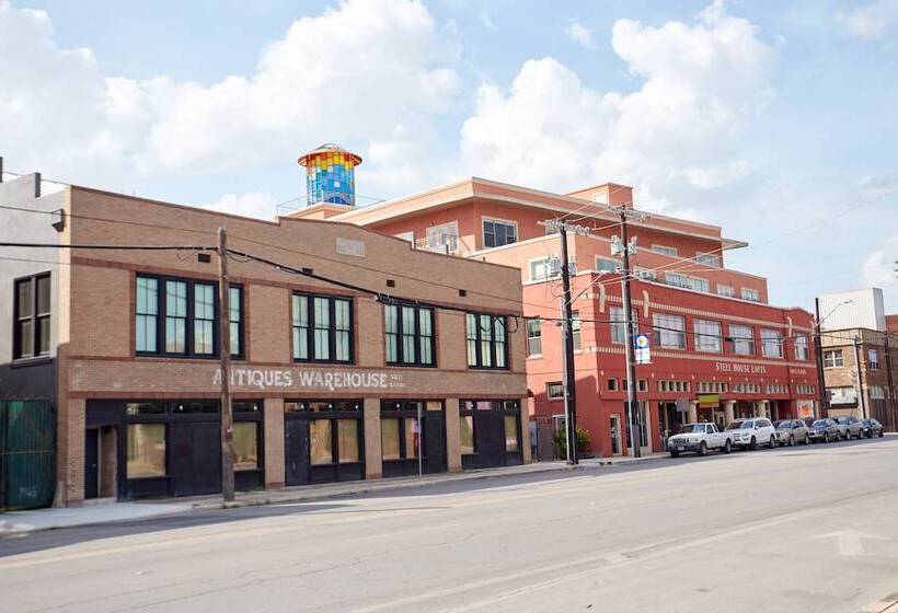 Sonder Antiques Warehouse