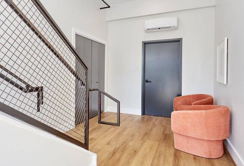 Sonder Antiques Warehouse