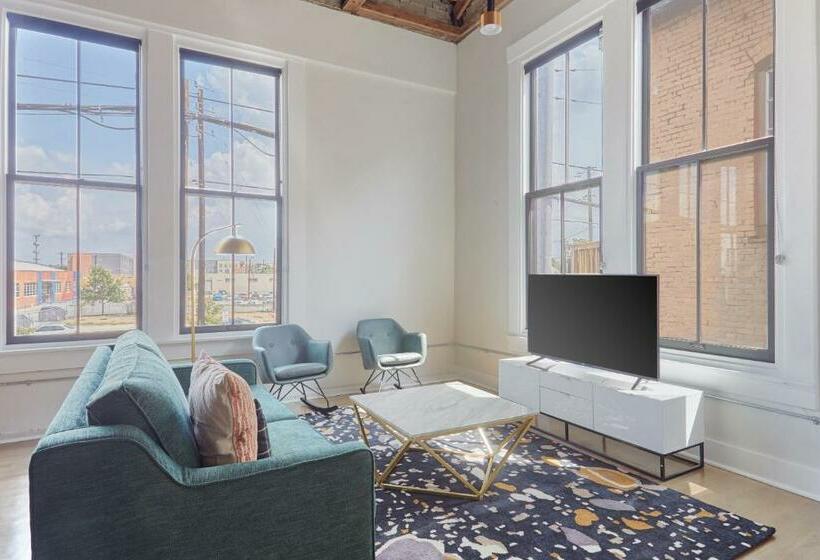 Sonder Antiques Warehouse