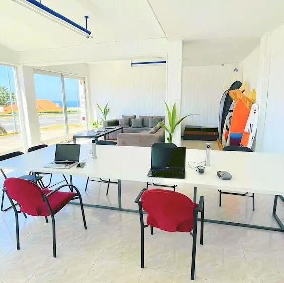 Retkeilymaja Area Surf House